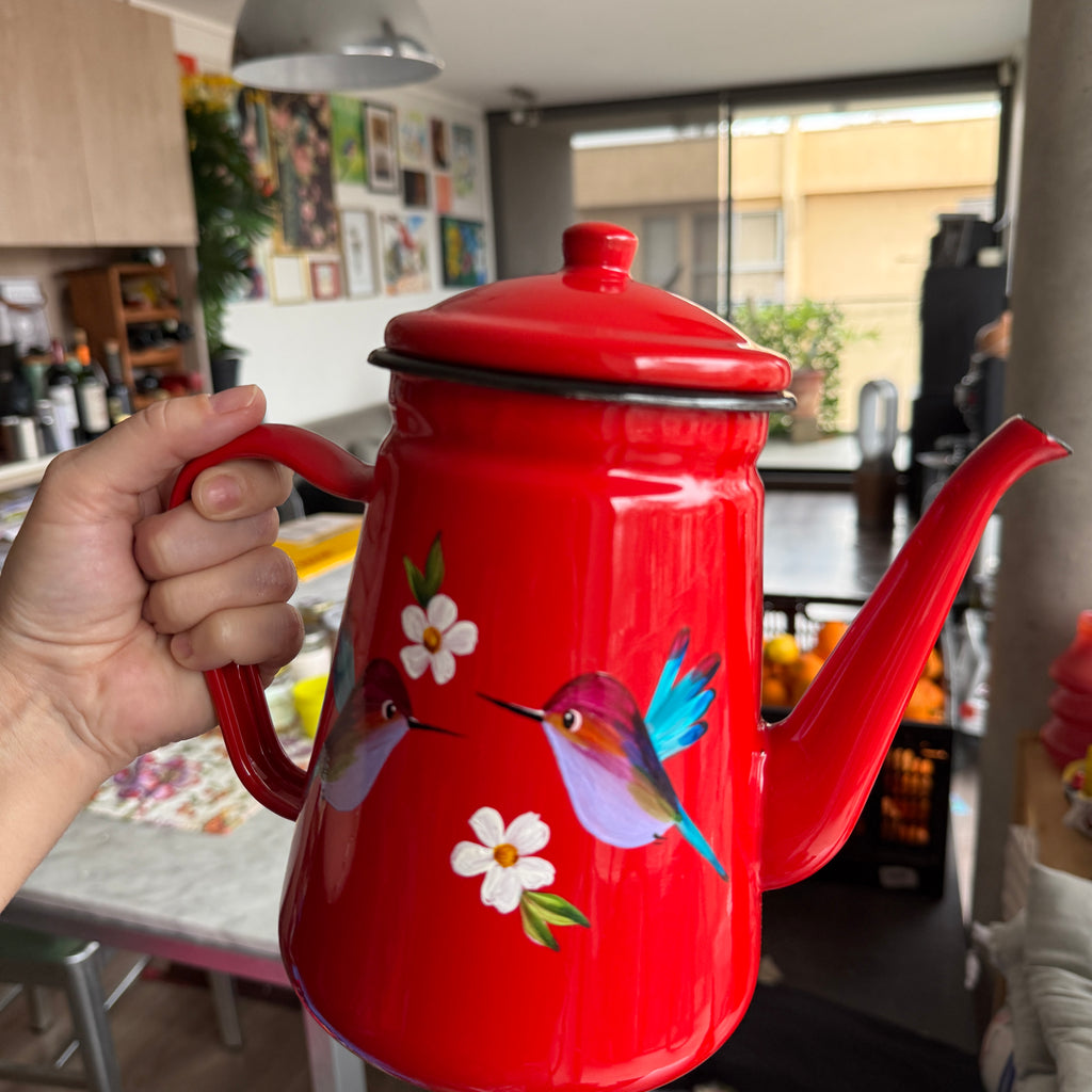 Tetera vintage roja colibri